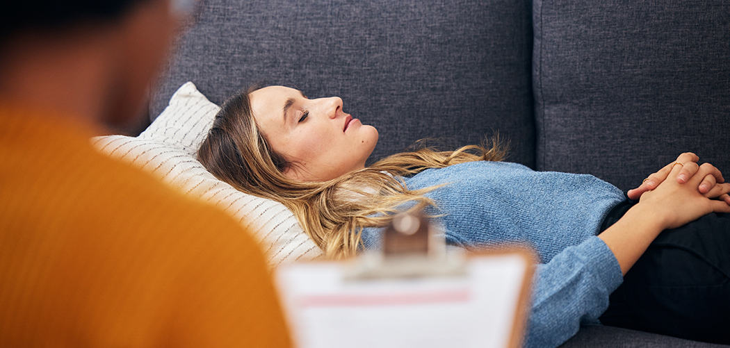 What-Is-Hypnosis-A-Simple-Guide-to-How-It-Works-and-What-It-Feels-Like